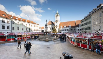 Hudba, svetlá a žiadny ohňostroj: Takto slovenské mestá oslavujú koniec roka