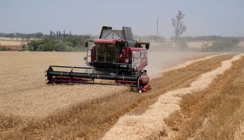 Polícia už vie, po kom prešiel kombajn v Bratislave. Či ho aj usmrtil, alebo už bol mŕtvy, stále preveruje
