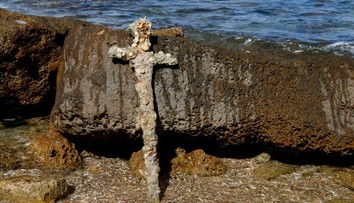 Potápač našiel na dne mora vzácny artefakt, ktorý vás vráti v čase o 900 rokov