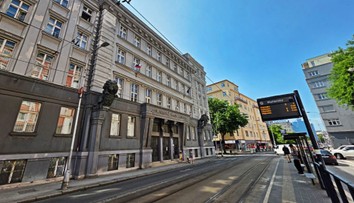 Do budovy policajného riaditeľstva v Bratislave prišiel ozbrojený muž