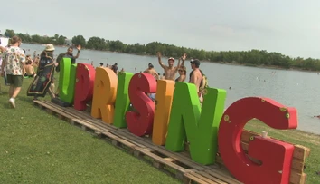 Festivalová sezóna vrcholí. Ani horúčavy nezabránili ľuďom užiť si Uprising