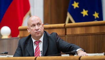 Schôdza k odvolávaniu Jozefa Ráža nebude. Ani štvrtýkrát nebolo dosť poslancov