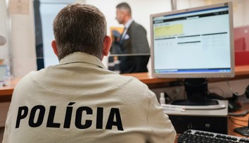 Koronavírus potvrdili aj na cudzineckej polícii v Dunajskej Strede, nakazilo sa sedem ľudí