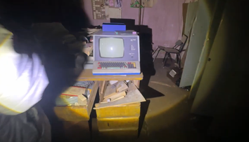 VIDEO: Youtuberi prenikli do areálu zbrojovky. Vnútri boli 6 hodín a všetko točili, rieši ich polícia