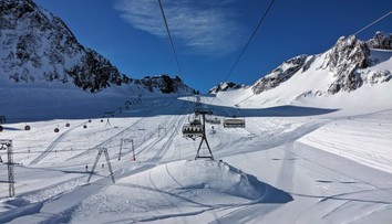 Čech zahynul na lyžovačke pred zrakom svojho syna. Osudným sa mu zrejme stal zasnežený kameň