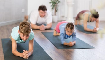 Obľúbený cvik pre každého: Ako dlho by ste mali vydržať v planku v závislosti od vášho veku
