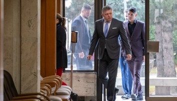 Fico ako jediný líder EÚ letí do Moskvy. Vieme, kto ho bude sprevádzať na Červenom námestí