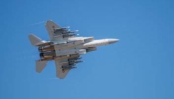 Iránske bombardéry boli pripravené rozpútať „peklo“. Od cieľa ich delilo 120 sekúnd. Masakru zabránili katarské F-15