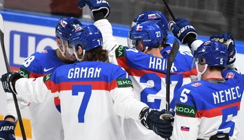 Polovica Slovákov chce hráčov z KHL v olympijskom tíme. Najviac voliči Smeru a Republiky (PRIESKUM)