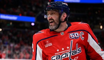 Komisár NHL ďakuje, dlhoročný rival skladá klobúk a Gretzky je vďačný. Svet reaguje na Ovečkinov majsterštych