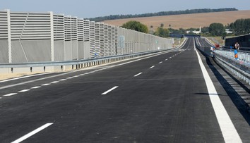 Jednu z najvyťaženejších ciest čaká oprava. Obmedzenia budú trvať niekoľko týždňov