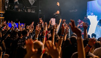 Hudobné ceny rádia Europa 2 sú rozdané. Absolútnym víťazom znova známy raper