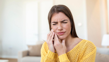 Pretrvávajúce afty v ústach neignorujte: Môžu signalizovať vážne zdravotné problémy