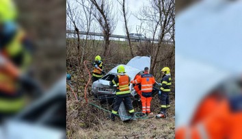 FOTO: Vážna nehoda na D1: Diaľnica je v smere do Žiliny neprejazdná