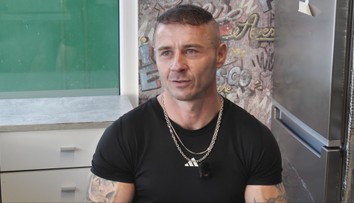 Nehoda ho pripútala na invalidný vozík. Jaroslav si napriek tomu otvoril stánok s občerstvením