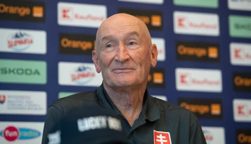 Povolal aj štyroch nováčikov. Craig Ramsay nominoval na dvojzápas s Nemeckom