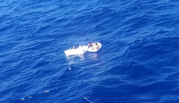 Obetovala svoj život, aby zachránila deti. Matka po stroskotaní lode dojčila potomkov, sama pila moč