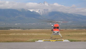 Priletia, keď sa niekomu život obráti naruby. Leteckí záchranári priznali, že zásahoch často plačú