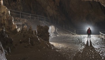 Po pondelkových záplavách zaplavilo aj jaskyňu Domica. Tá je pre nános bahna zatvorená dodnes