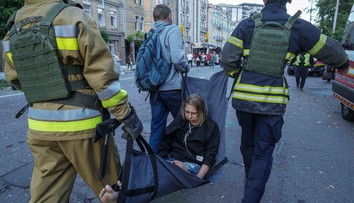 Kremeľ: Rusko má záujem o diplomaciu, ale bude pokračovať v útokoch na Ukrajinu