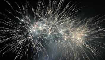 Počas silvestrovskej noci je možné používať zábavnú pyrotechniku. Takéto sú pravidlá