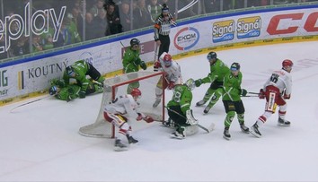 VIDEO: Kuriózny gól v Česku, nad rozhodnutím krútili hlavami viacerí. Arbitri spoznali trest za pochybenie