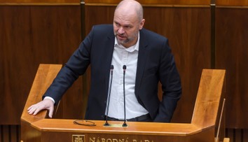 Sulík tvrdí, že za výstavu EXPO Dubaj ušetril milión eur. Koalícia ho vyzvala, aby škody uhradil