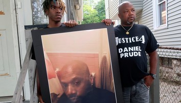 Policajti nebudú obvinení v prípade smrti Afroameričana Daniela Pruda