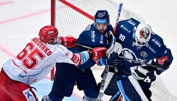 V Třinci bude o jedného Slováka menej. Skúsený útočník má údajne namierené na Slovensko