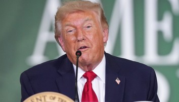 Trump chce stopnúť Netanjahua: Zavolám Bibimu, aby sa nemstil