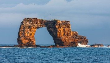 Slávny Darwinov oblúk na Galapágoch sa zrútil