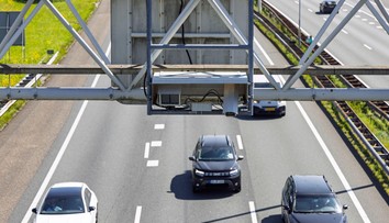 Pokuta už za 56 km/h? Susedia Slovenska chcú sprísniť pravidlá, sankcie môžu ísť až na 6 000 eur