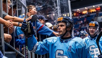 Mladý hokejista sa prebral z umelého spánku. Roman Kukumberg je pri vedomí a komunikuje