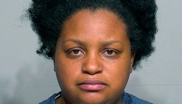 Matku obvinili z nedbalosti, keď zomrel jej 16-ročný syn vážiaci 19 kíl