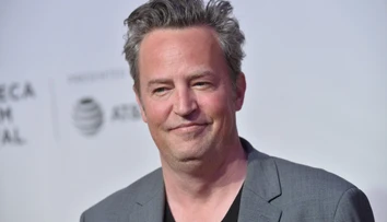Odišiel Chandler z legendárneho seriálu Priatelia. Zomrel herec Matthew Perry (†54)