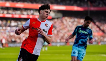 Frustrácia okolo Sauera v holandskom veľkoklube. Ignoroval Calzona odporúčania?