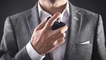 Toaletná voda svetoznámeho módneho návrhára má veľký problém. Môže znížiť plodnosť a podráždiť pokožku