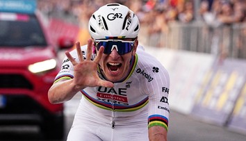 Už sedem rokov hovorím, že mám životnú sezónu. Pogačar ovládol monumentálnu klasiku a vošiel do dejín