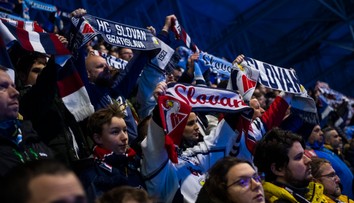 Slovanista po zápase Kaufland Winter Games udrel ženu v košickom drese. Polícia tvrdí, že ho zadržala
