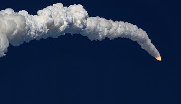 FOTO+VIDEO: Štart rakety k Mesiacu očami fotografov. Pozrite si všetky kľúčové momenty začiatku misie Artemis II