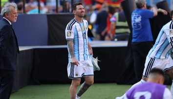 Lionel Messi robil maximum pre úspech. Za jedno gesto však od expertov schytal kritiku