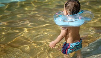 Plávacie koleso, s ktorým sa dá utopiť. Známa športová predajňa upozorňuje na nebezpečný výrobok
