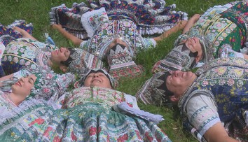 Ženičky z Čajkova pózovali svetoznámemu fotografovi