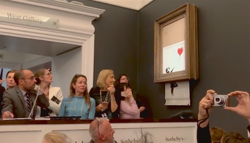 Banksyho žartík s obrazom predsa nevyšiel. Video ukazuje, čo sa malo stať