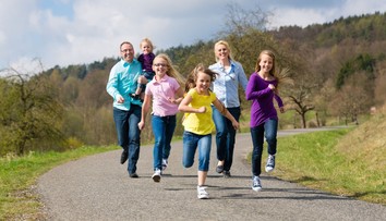 Mesačne dostanú mnohé Slovenky 180 eur navyše. Minister predstavil radikálny plán, úspech je otázny