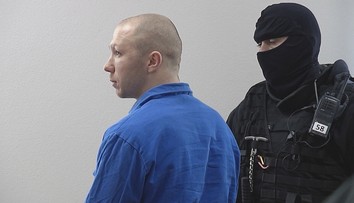 Z vraždy podnikateľky obžalovali dvoch Slovákov. Jeden z nich postavil do pozoru stovky policajtov