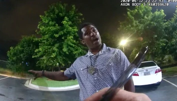 VIDEO: Policajti v USA zabili ďalšieho Afroameričana pri zatýkaní. Protesty sa ešte viac vyostrili
