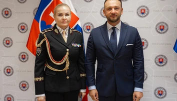 Prvá žena na čele polície. Matúš Šutaj Eštok vymenoval Janu Maškarovú za policajnú prezidentku