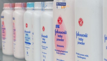 Azbest v detskom púdri: Johnson & Johnson zaplatí za urovnanie sporov 100 miliónov dolárov