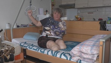 Martina dorazila na urgent so škrabancom, nakoniec prišla o nohy. Teraz zvádza boj s osudom aj poisťovňou